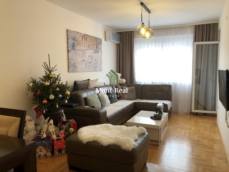 Jednosoban stan preko puta fakulteta, Budva IS031BD