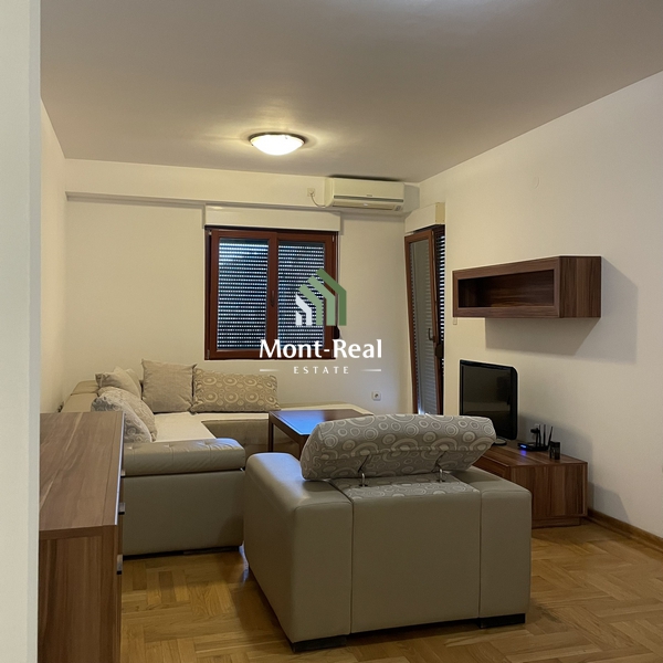 Izdaje se jednosoban stan na godinu dana, Rozino, Budva IS057BD