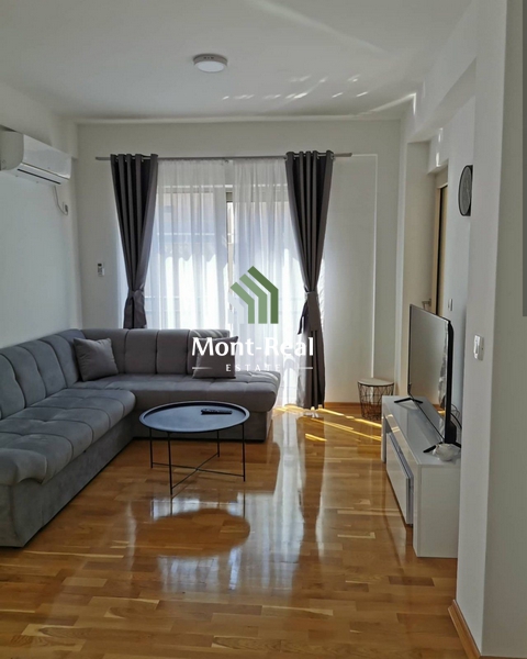 Izdaje se potpuno namjesten  stan u novogradnji IS137BD