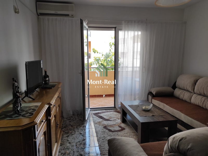 Izdaje se stan u Budvi preko cijele godine, Budva IS200BD