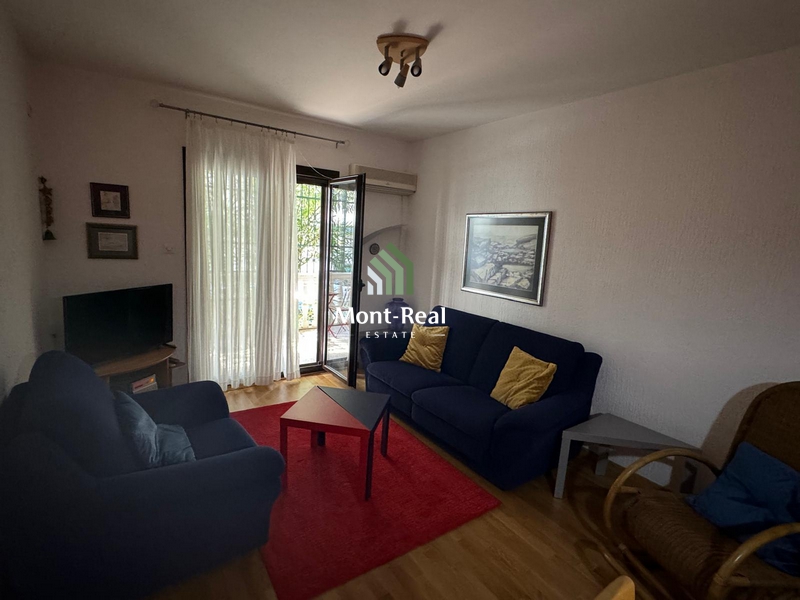Izdaje se dvosoban stan 64m² kod Milmedike IS222BD