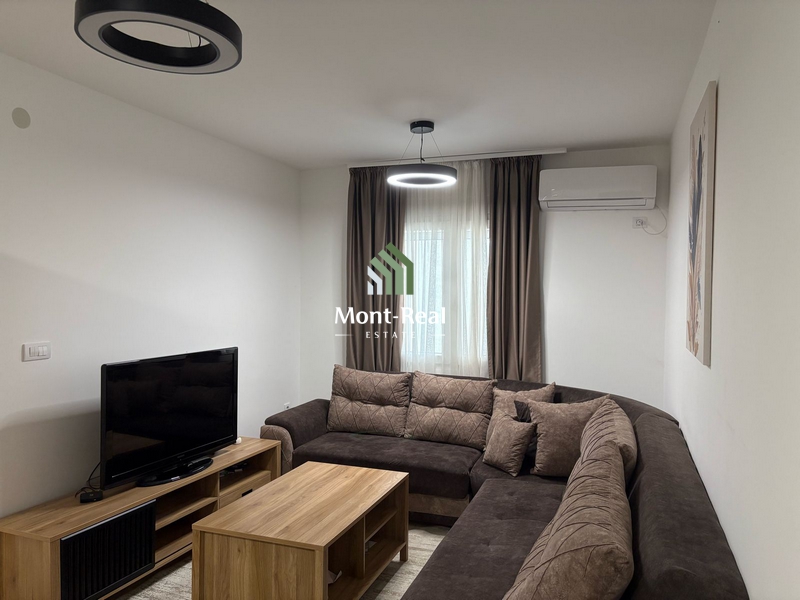 Izdaje se dvosoban stan – Maine,Budva IS243BD