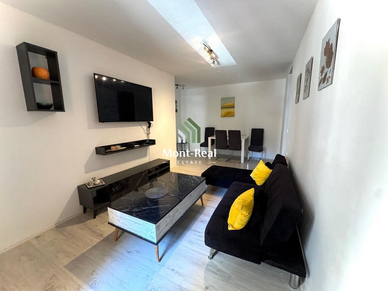 Izdaje se – Namješten dvosoban stan 62 m², Centar Budve IS247BD