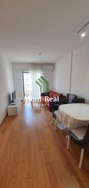Izdaje se jednosoban stan 45m² – Budva, IS262BD