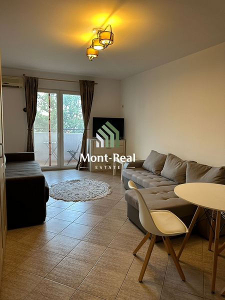 Izdaje se namještena garsonjera – Budva, Lazi IS276BD