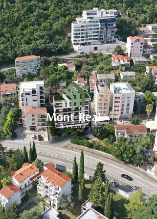 Trosoban stan u novogradnji Bečići – panoramski pogled na more i odlična lokacija S326BD