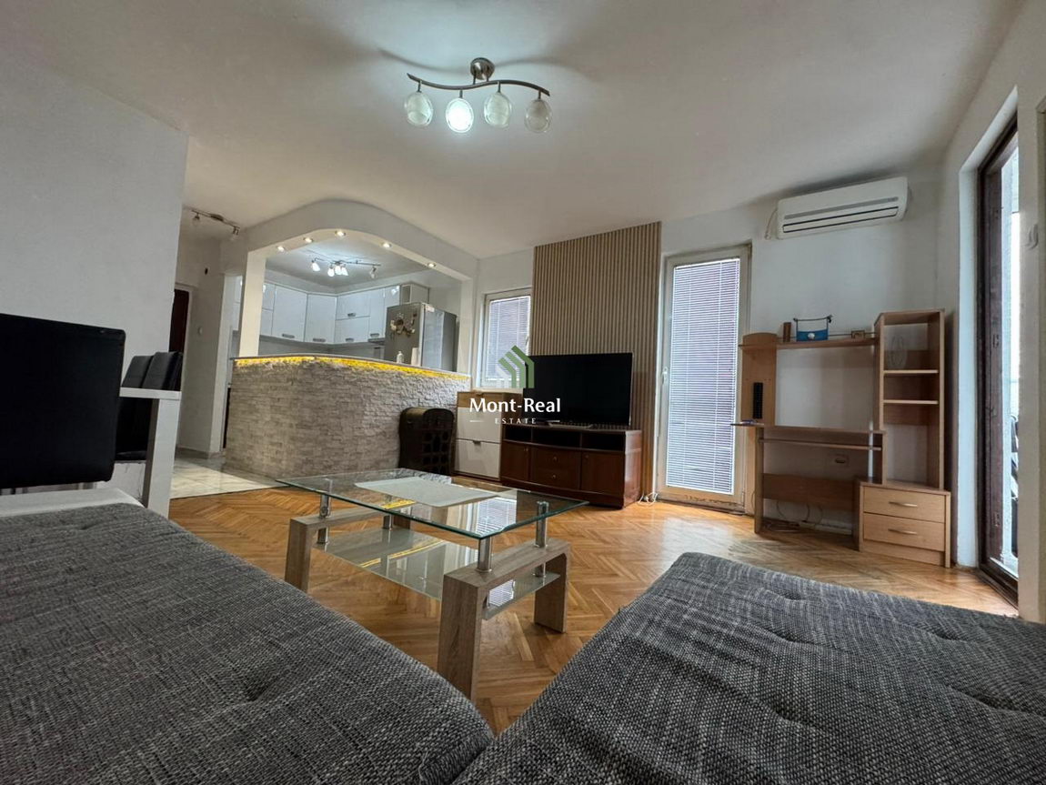 Jednosoban apartman za izdavanje u naselju Golubovina – Budva IS297BD