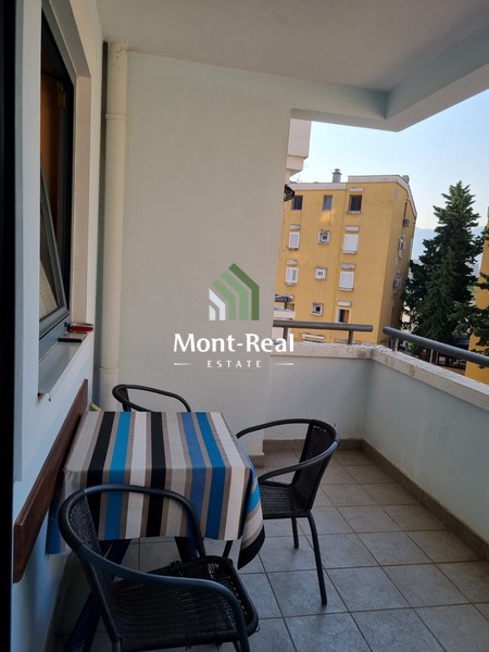 Two bedroom apartment on the ring road IS021BD