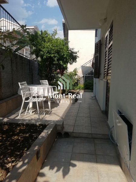 One bedroom apartment in Igalo, Herceg Novi S005HN